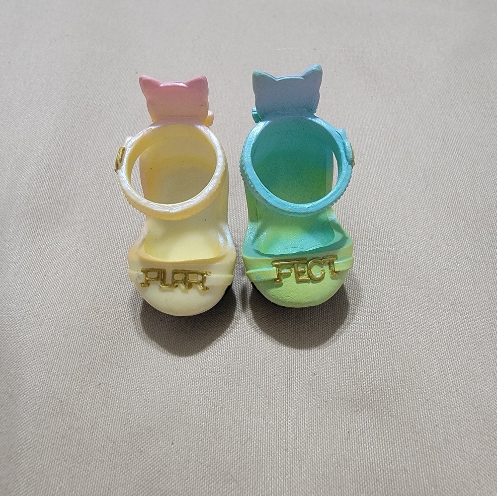 Na! Na! Na! Surprise Kitty Purrfect Replacement Doll Shoes